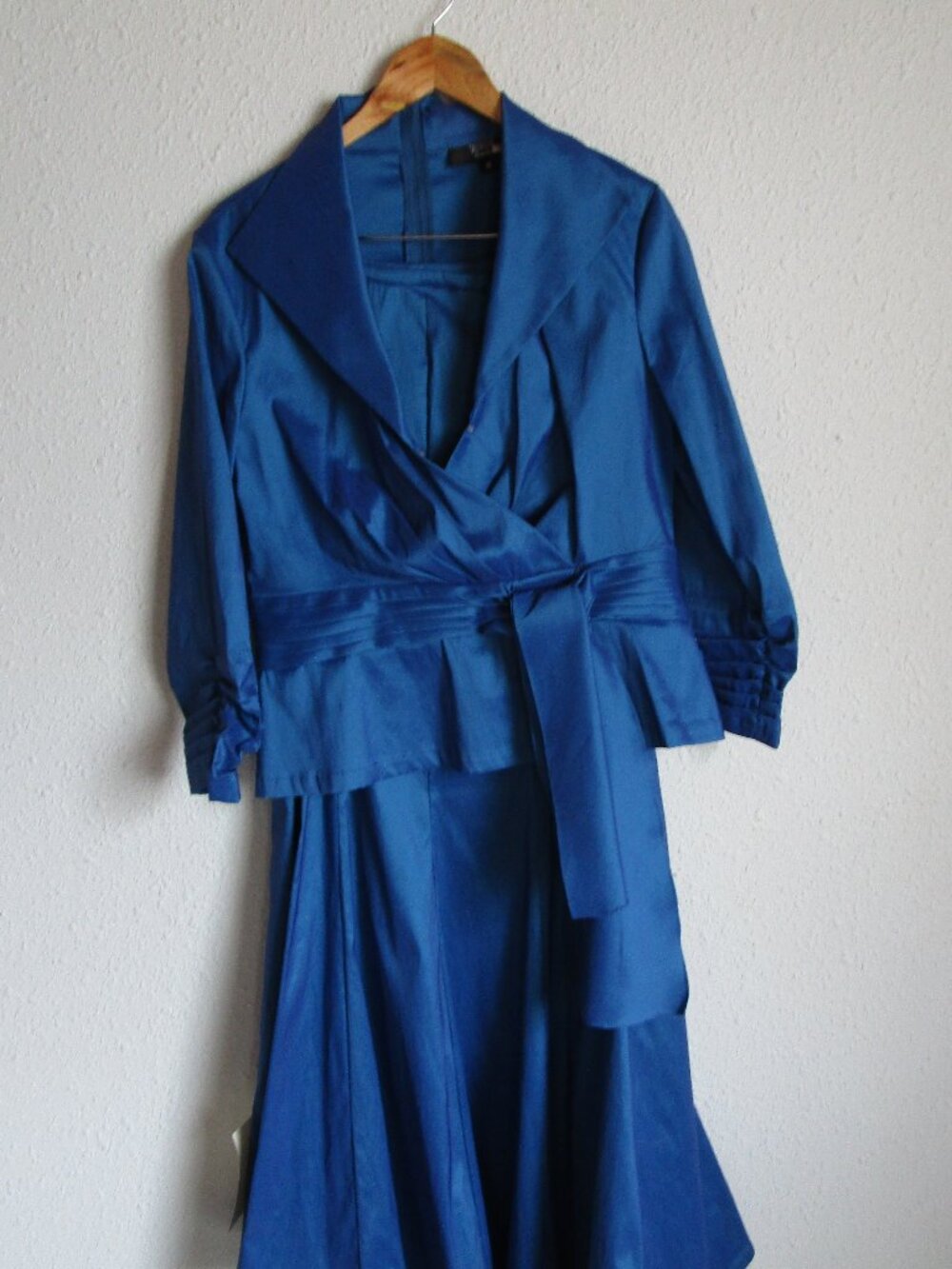 Two pc blue dress maxi size 16. Bridal Mom 3/4 slv blouse, zipup skirt. Tadashi.